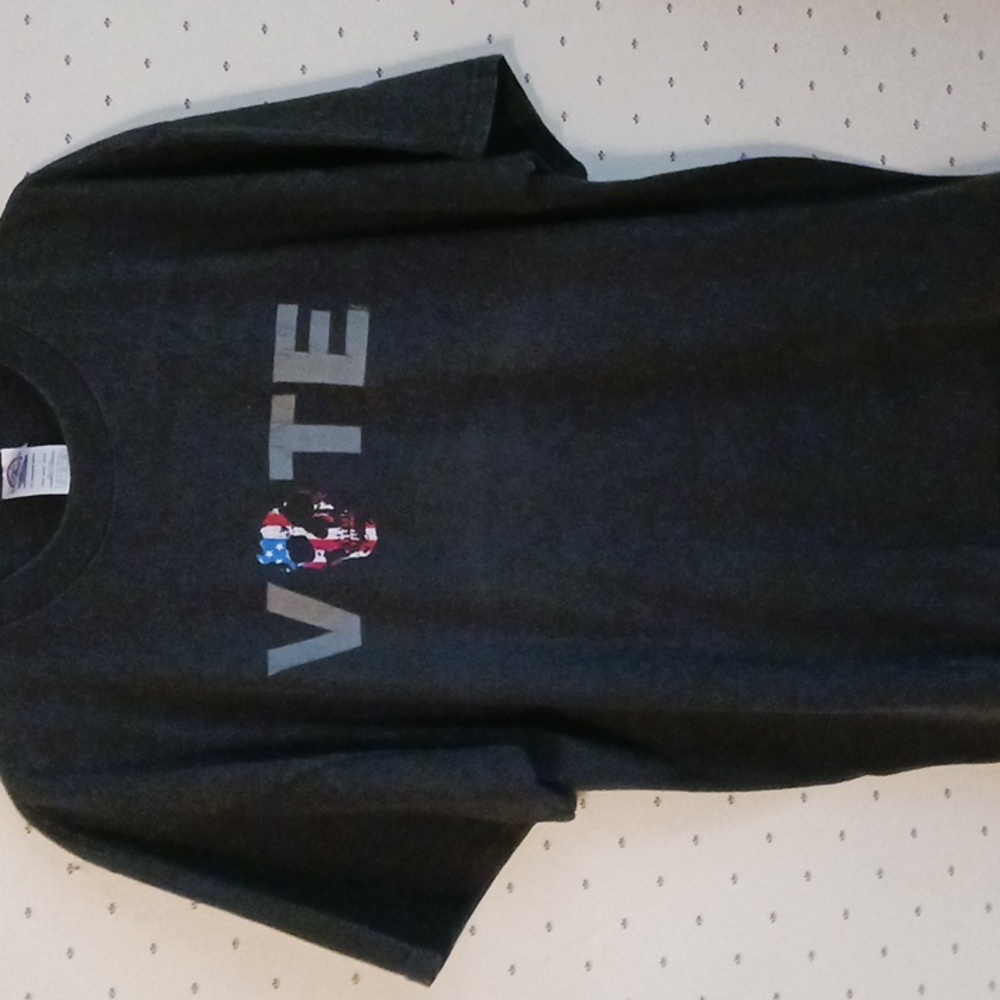 VOTE  with skull t shirt